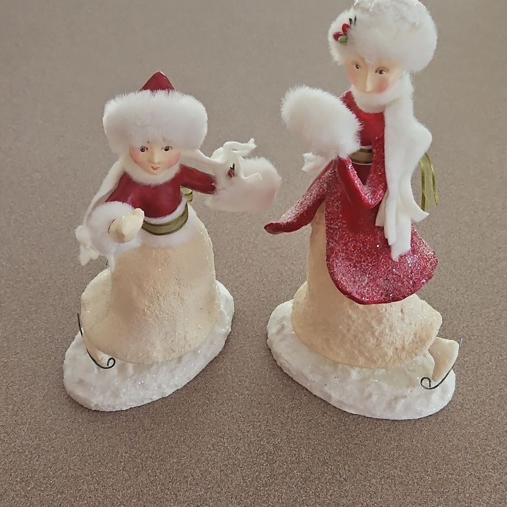 Midwest of Cannon Falls Seasons Ice Skaters Ladies 2 Figures Holidays Winter